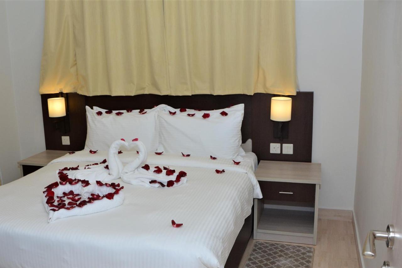 Albergue The Lofts Kuwait Fintas Kuwait City Exterior foto
