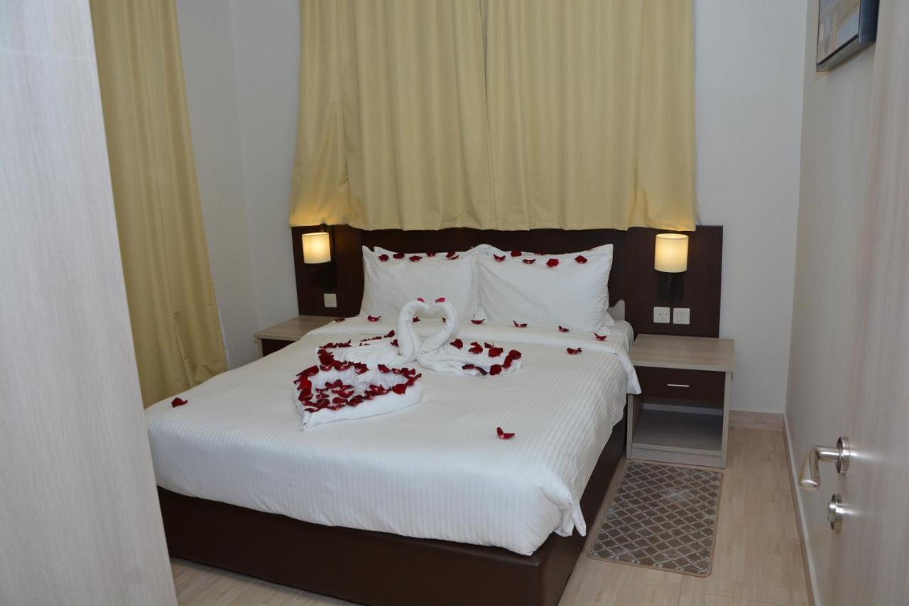Albergue The Lofts Kuwait Fintas Kuwait City Exterior foto