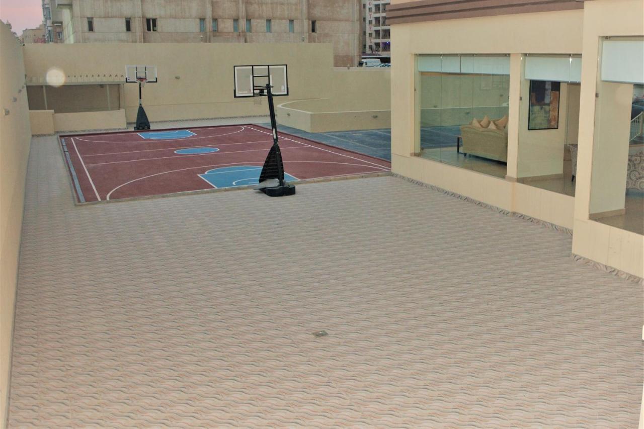 Albergue The Lofts Kuwait Fintas Kuwait City Exterior foto