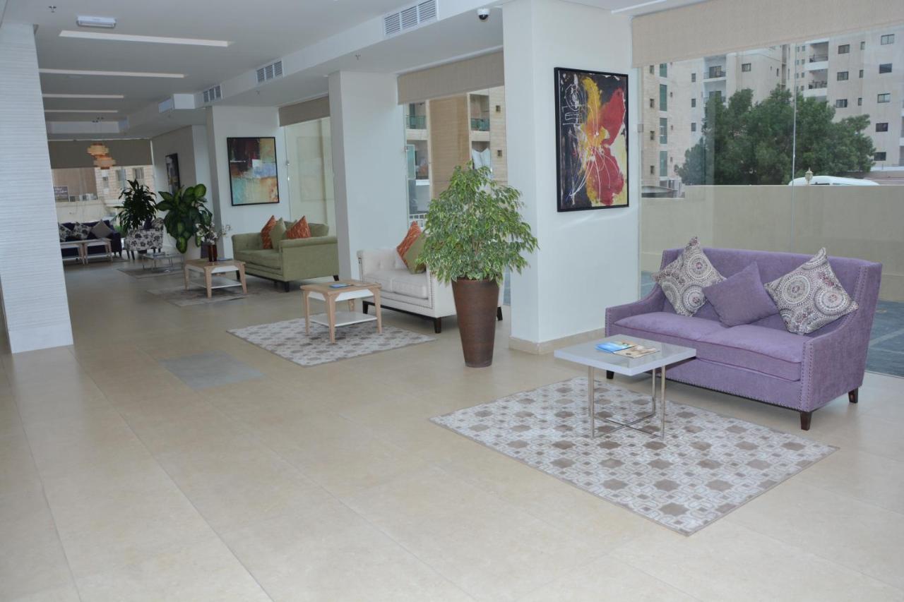 Albergue The Lofts Kuwait Fintas Kuwait City Exterior foto
